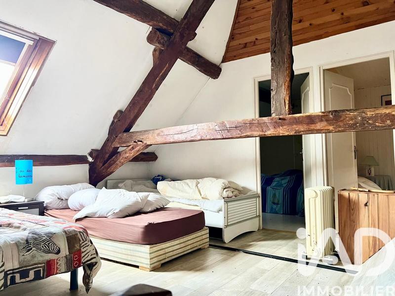 Maison - 208 m² - 9 pièces