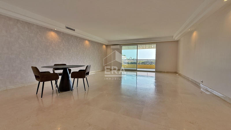 Appartement - 99 m² - 3 pièces