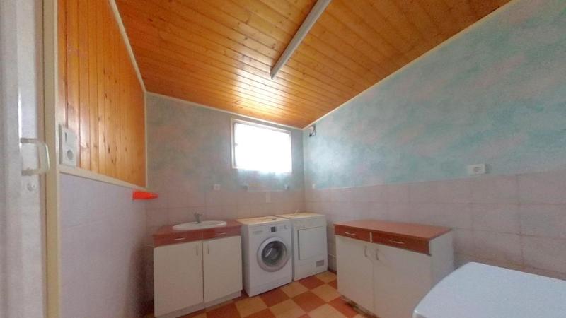 Propriété - 134 m² - 6 pièces