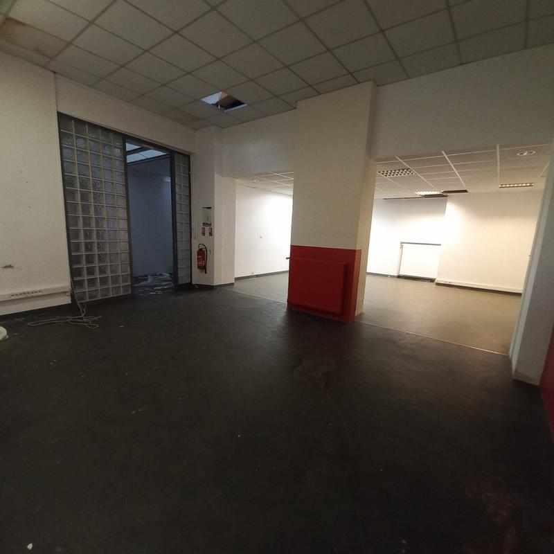 Local commercial - 451 m²