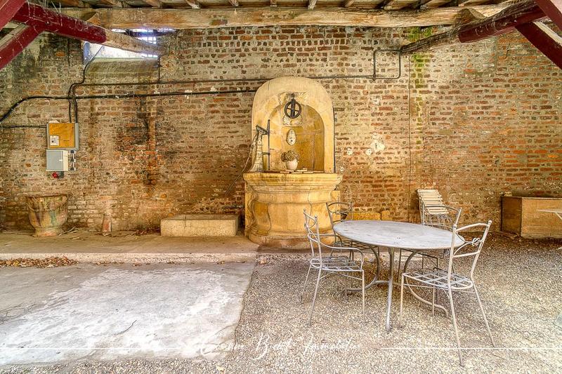 Château - 465 m² - 18 pièces