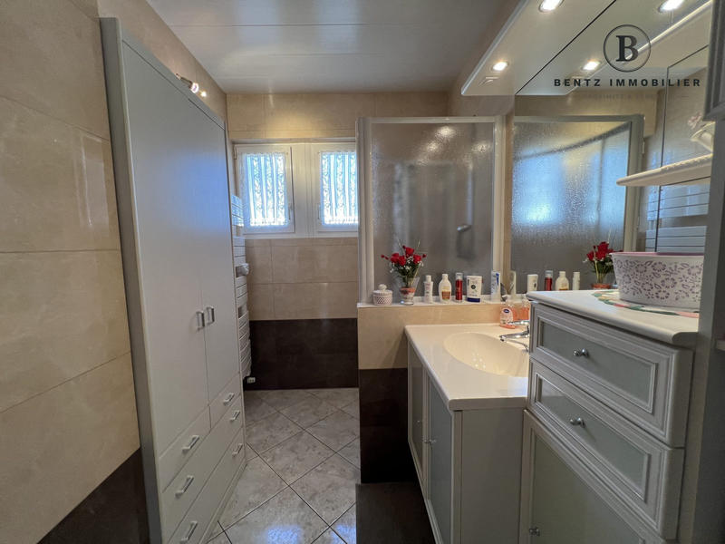 Maison - 98 m² - 6 pièces