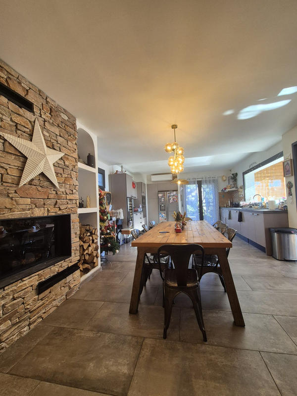 Villa - 208 m² - 11 pièces