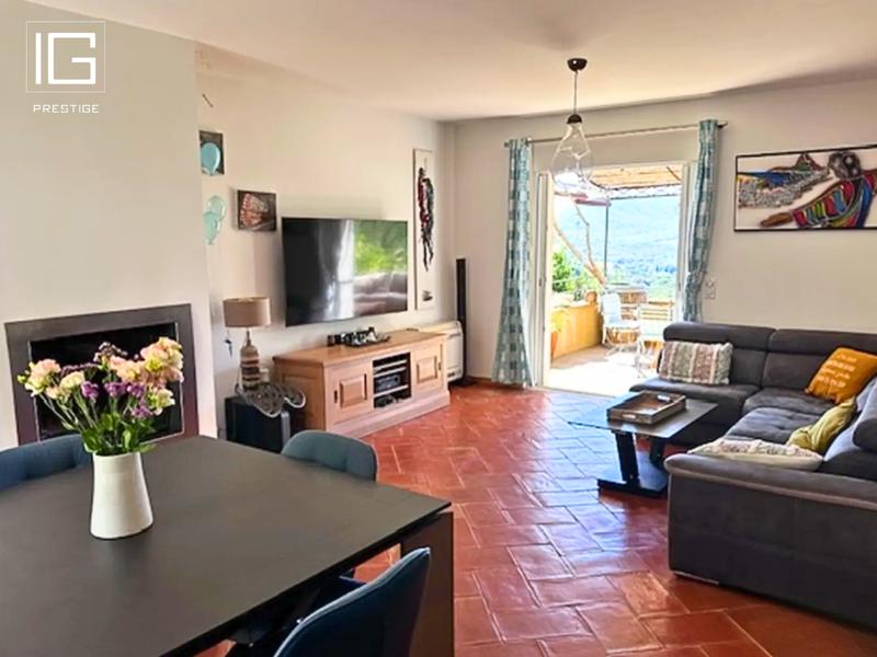 Maison - 144 m² - 6 pièces