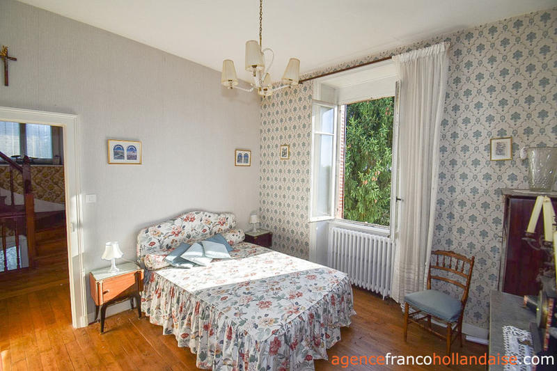 Maison bourgeoise - 204 m² - 11 pièces