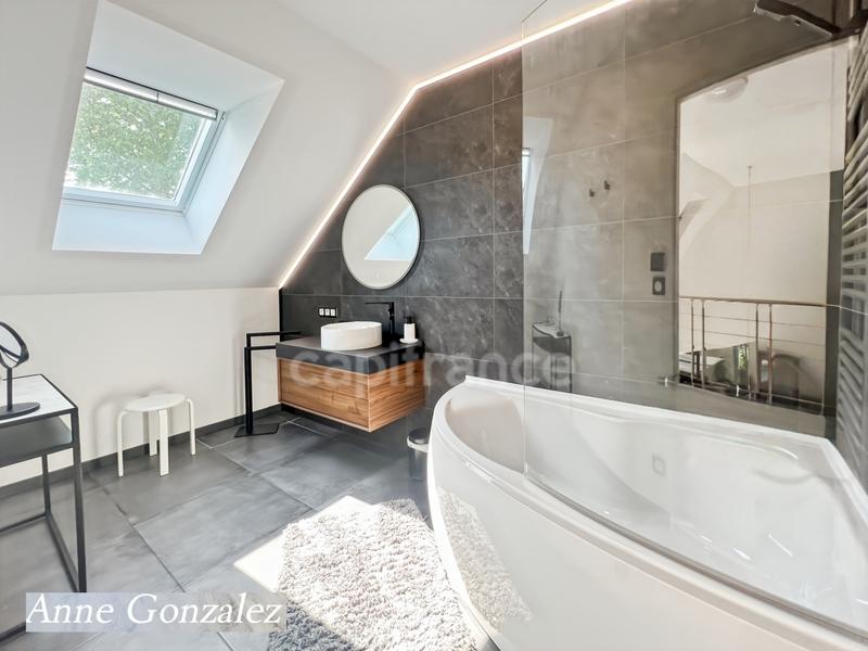 Maison d'architecte - 168 m² - 6 pièces