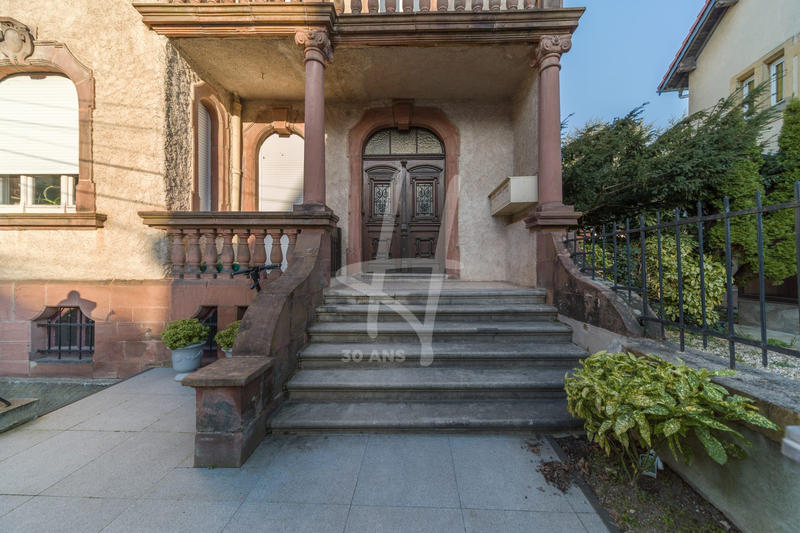 Appartement - 102 m² - 5 pièces