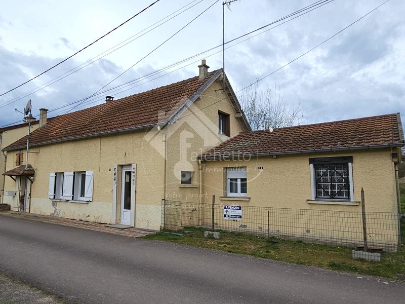 Maison de village - 100 m² - 4 pièces