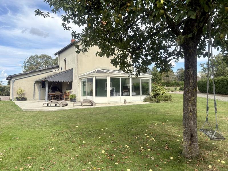 Maison - 160 m² - 5 pièces