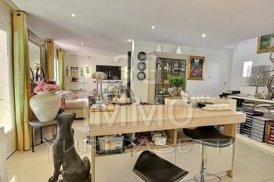 Villa - 140 m² - 5 pièces