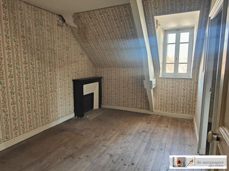 Maison traditionnelle - 283 m² - 17 pièces