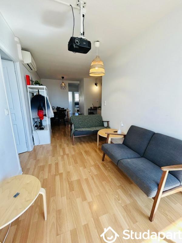 Chambre - 12 m² - 1 pièce