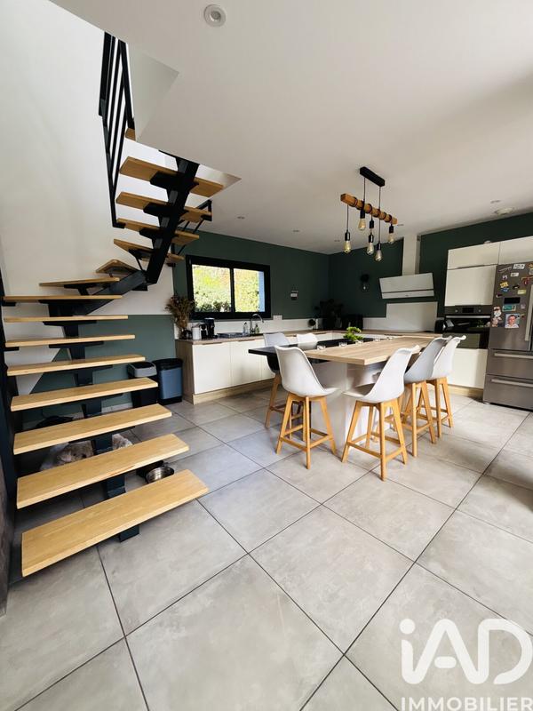 Maison - 135 m² - 5 pièces