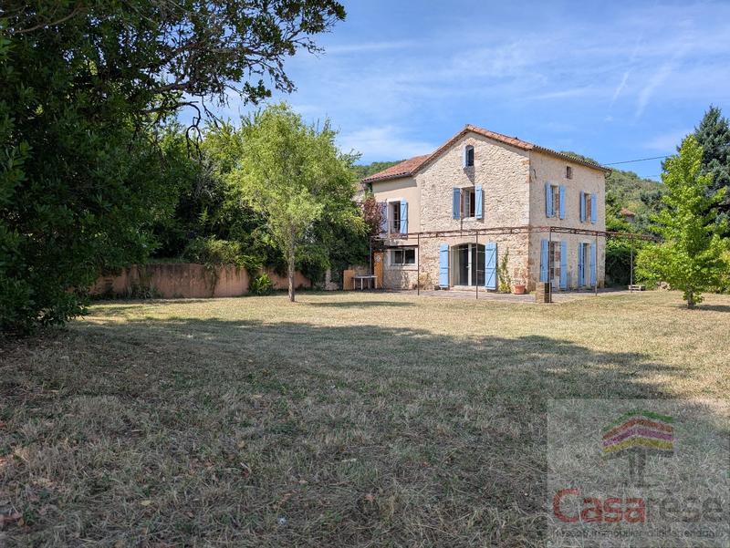 Maison - 160 m² - 8 pièces