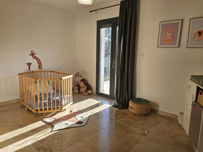 Villa - 180 m² - 5 pièces