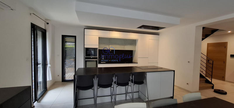 Maison contemporaine - 172 m² - 7 pièces