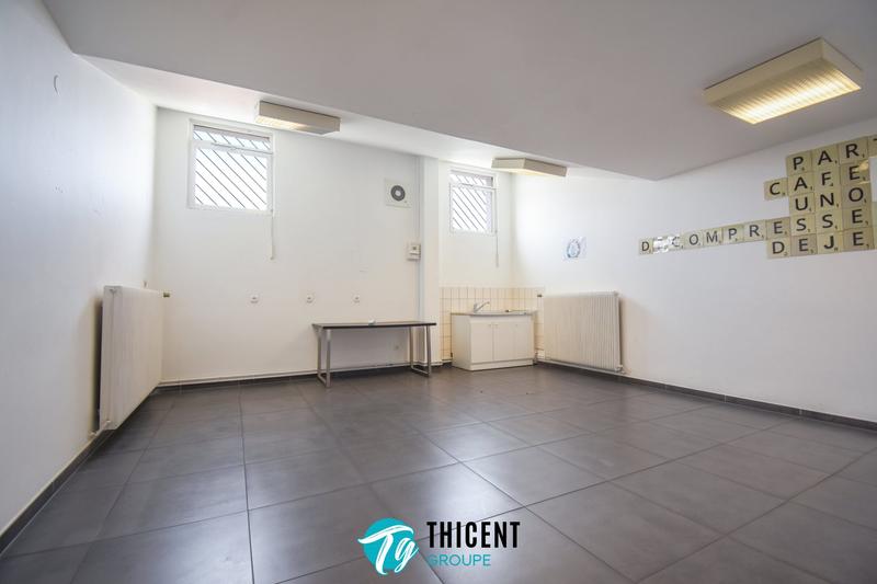 Local d'activités - 3 140 m²