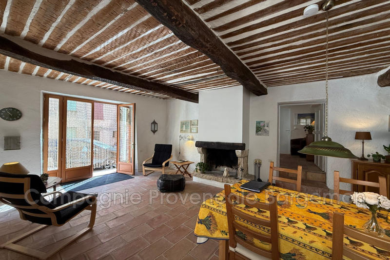 Maison de village - 204 m² - 2 pièces