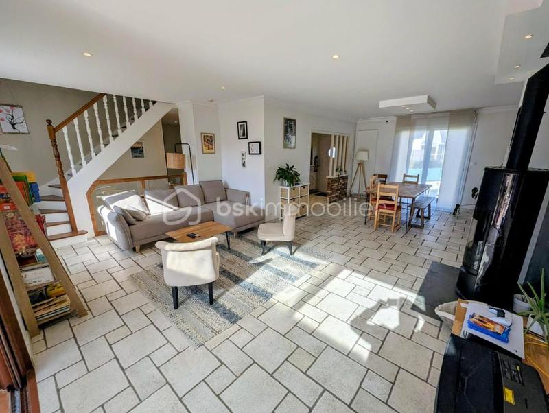 Maison - 147 m² - 6 pièces