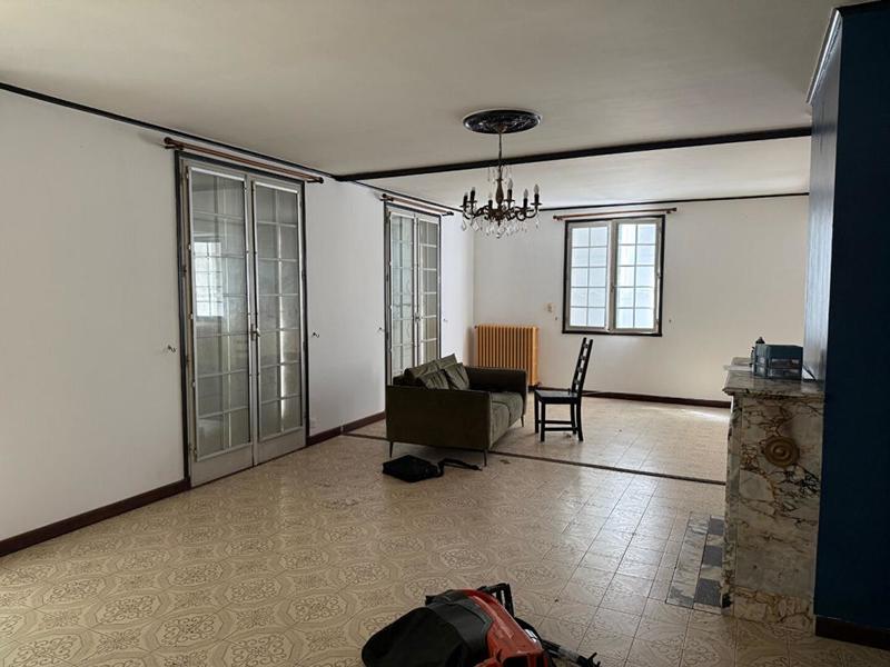 Maison - 202 m² - 7 pièces