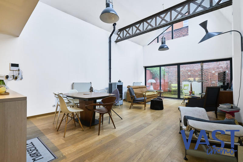 Loft - 127 m² - 4 pièces