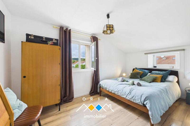 Demeure - 291 m² - 11 pièces