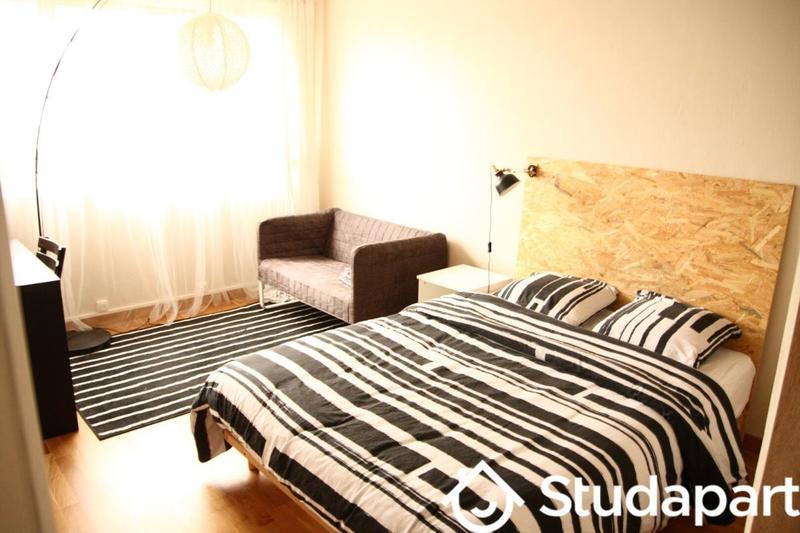 Chambre - 12 m² - 1 pièce