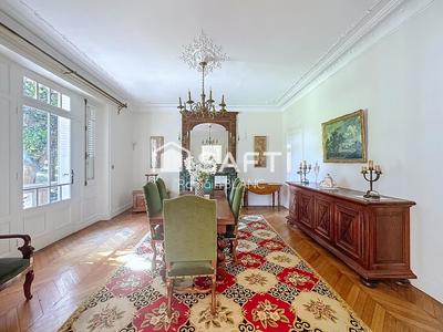 Maison de maîtres - 273 m² - 6 pièces