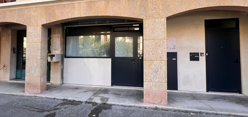 Local commercial - 53 m² - 3 pièces