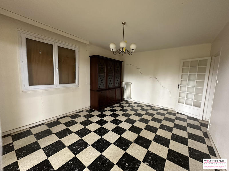 Maison traditionnelle - 214 m² - 7 pièces