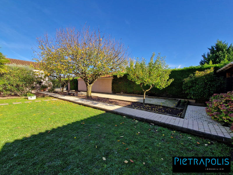 Maison traditionnelle - 171 m² - 5 pièces