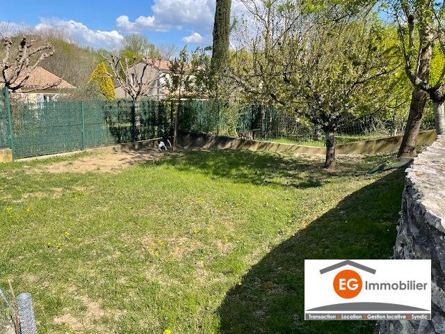 Maison traditionnelle - 87 m² - 4 pièces