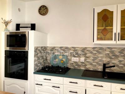 Maison - 92 m² - 5 pièces