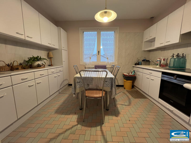 Maison traditionnelle - 81 m² - 4 pièces