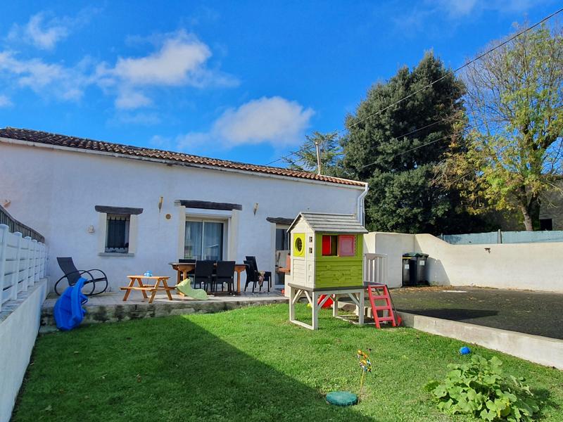 Maison - 92 m² - 4 pièces