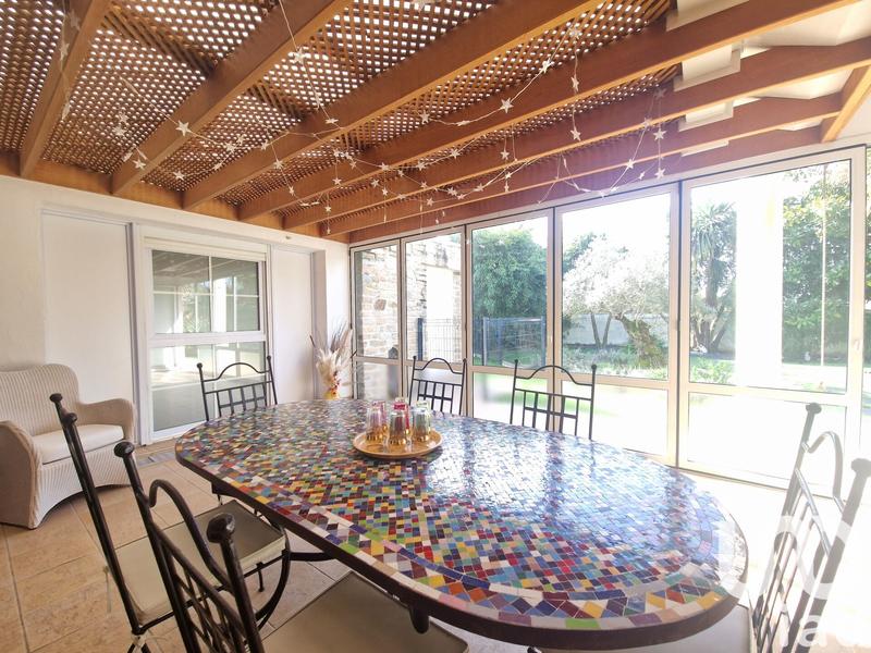 Maison - 225 m² - 8 pièces