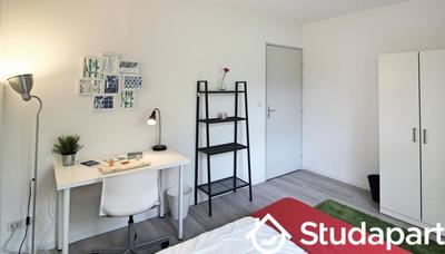 Chambre - 11 m² - 1 pièce