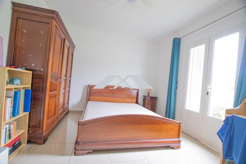 Maison traditionnelle - 95 m² - 4 pièces