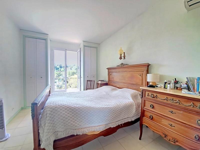 Maison - 180 m² - 8 pièces