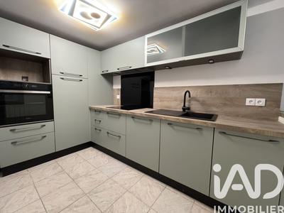 Maison - 77 m² - 4 pièces