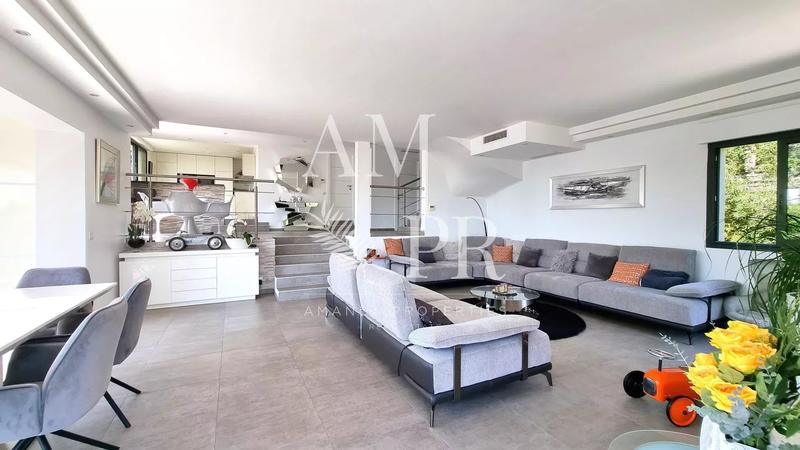 Villa - 185 m² - 7 pièces