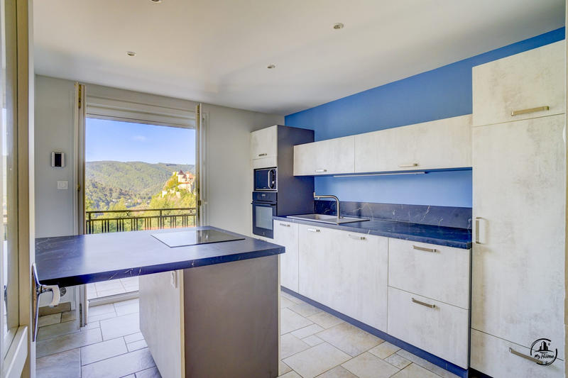 Villa - 175 m² - 8 pièces