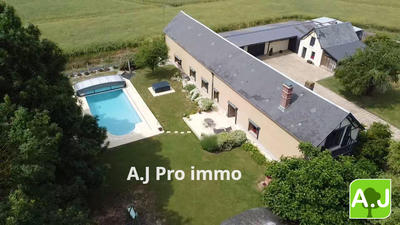 Maison - 180 m² - 8 pièces