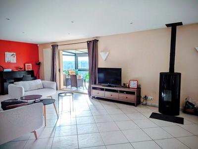 Maison - 330 m² - 11 pièces