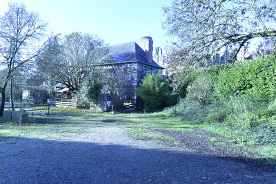 Maison - 286 m² - 8 pièces