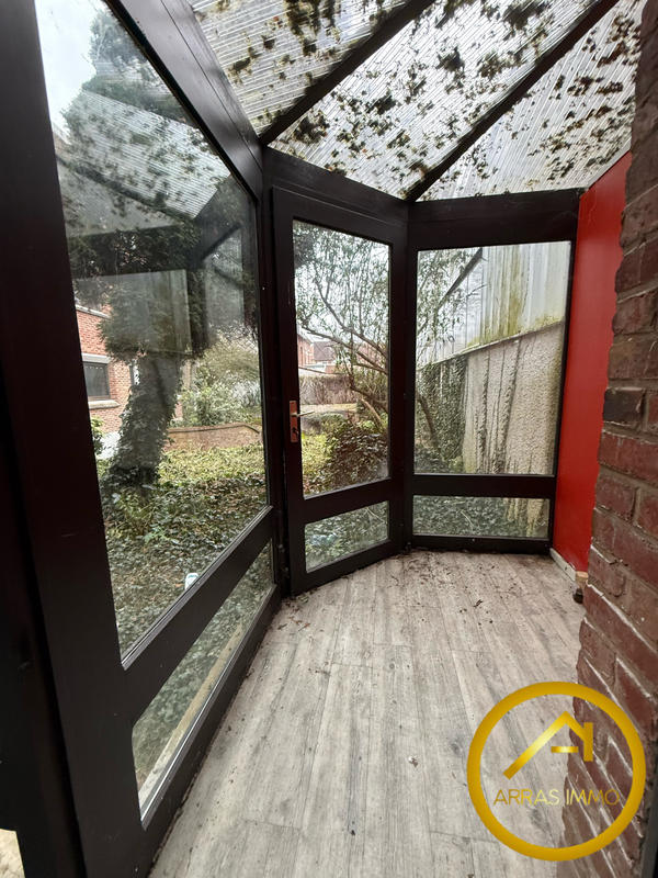 Local commercial - 210 m² - 6 pièces