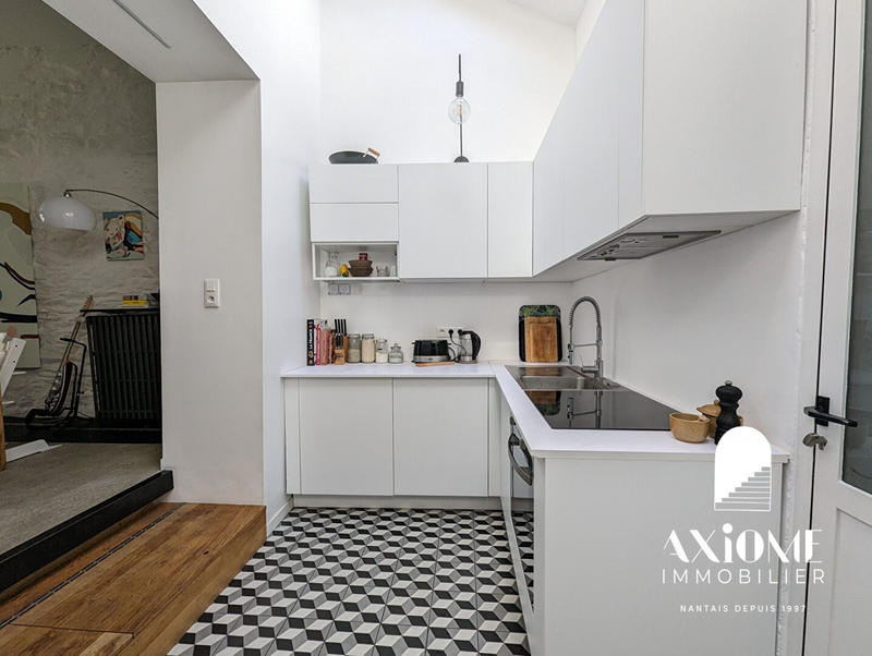 Loft - 80 m² - 3 pièces