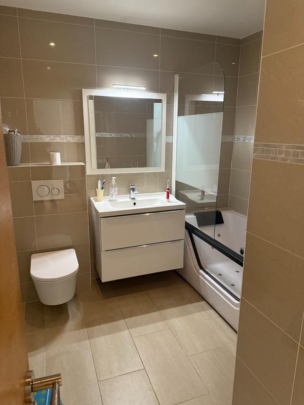 Maison - 253 m² - 11 pièces