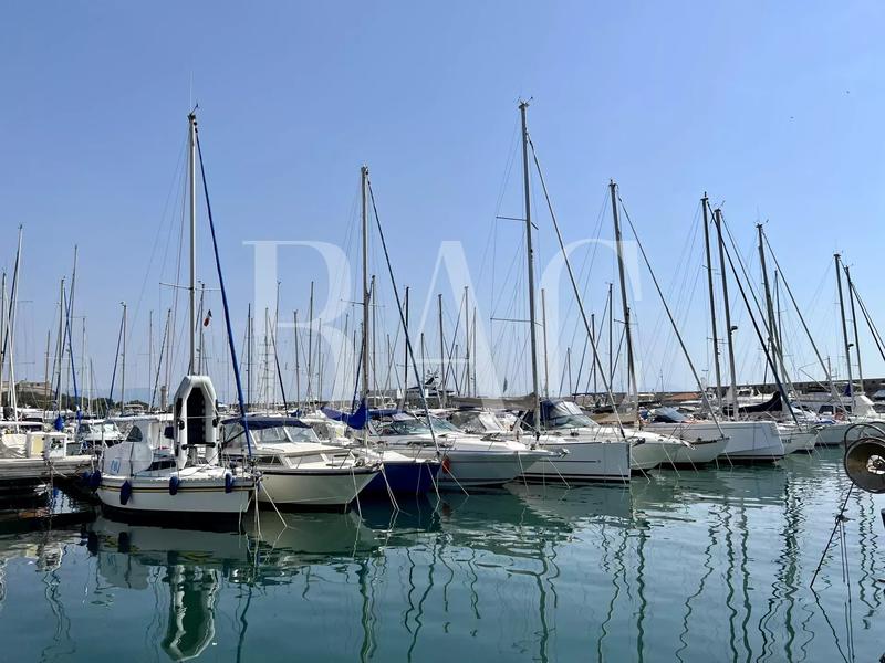 Villa - 300 m² - 10 pièces