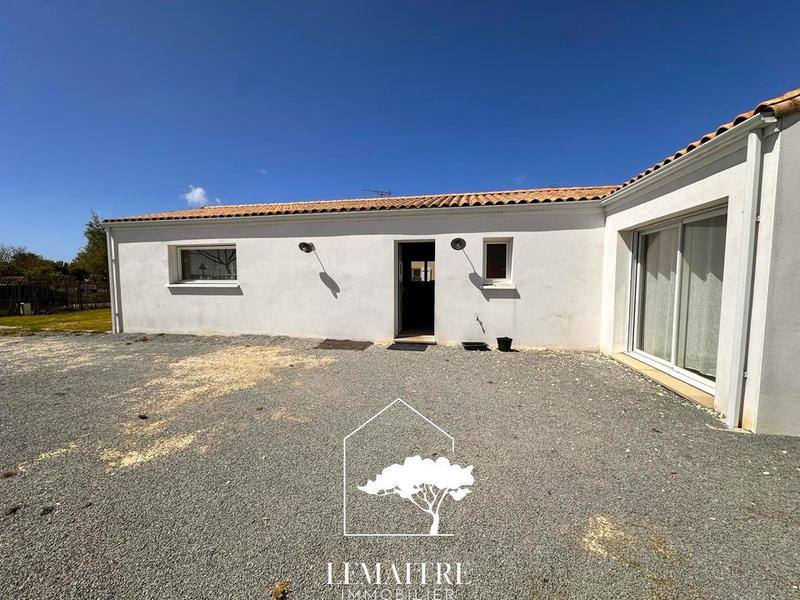 Maison - 104 m² - 4 pièces